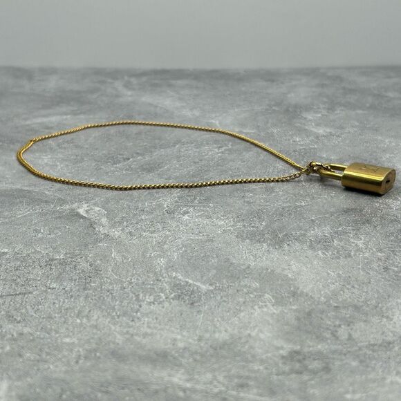 Authentic Louis Vuitton Gold Tone Single Chain Padlock & Key Charm Necklace 326 - Picture 11 of 14